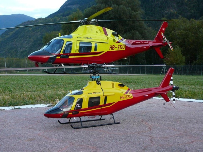 Agusta_klein_Gross.jpg