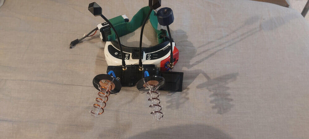 2x Helix 5T + HdZero Brille mit Walksnail Avatar VRX