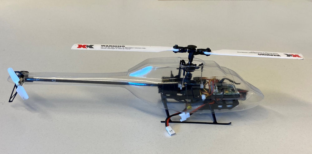 Der  Rumpf passt perfekt auf  ...