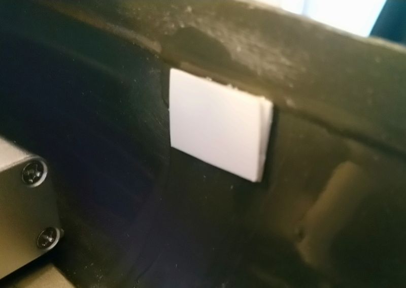 237 ... Türschrauben bzw Haubenverschluß zu sehen (237)