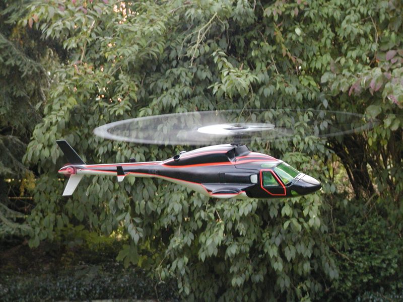 Airwolf-Eco8-Flug.jpg