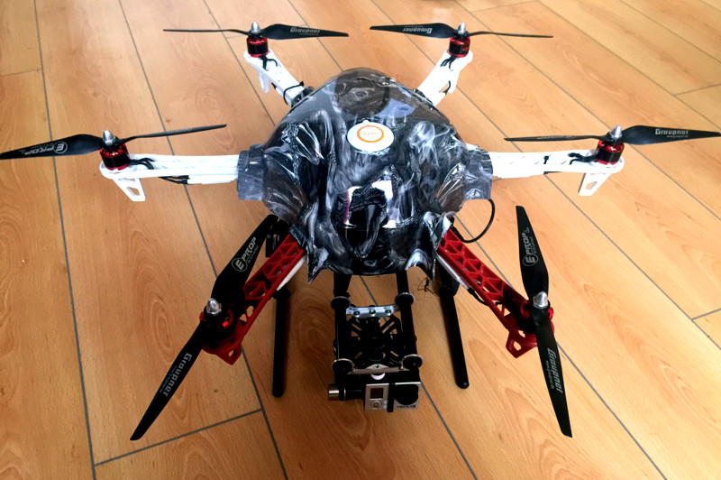 Hier mal ein paar Bilder von der fertig gestellten Haube Hoffe es gefällt im Wasser-Tranfehrfehrdruck hergestellt Grus André