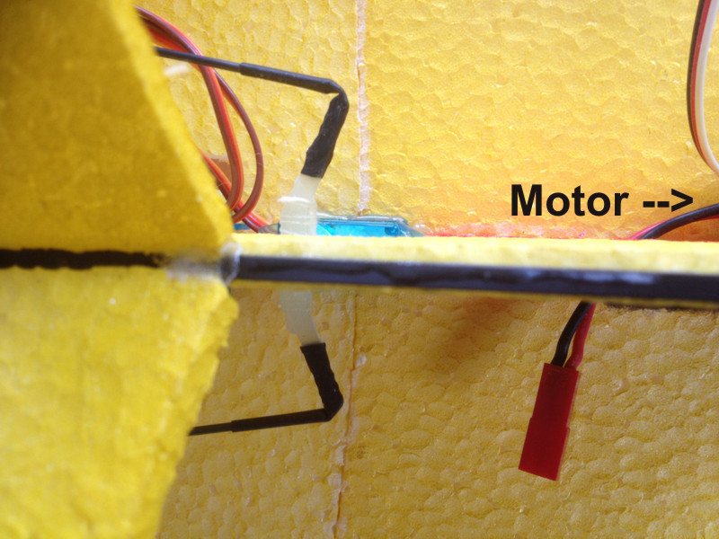 Hier also, um es einfach zu halten, mit Kohlestange und Schrumpfschlauch arbeiten.