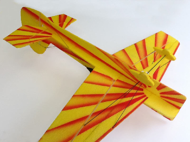 Montagebeispiel der Flächenstreben und Rutschräder ... (weiter)