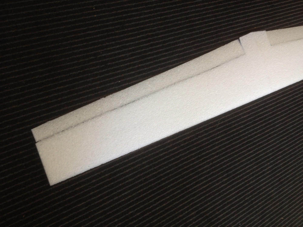 Anleitung für Uhu Por-Scharniere auf unserer allgemeinen Bauanleitungsseite